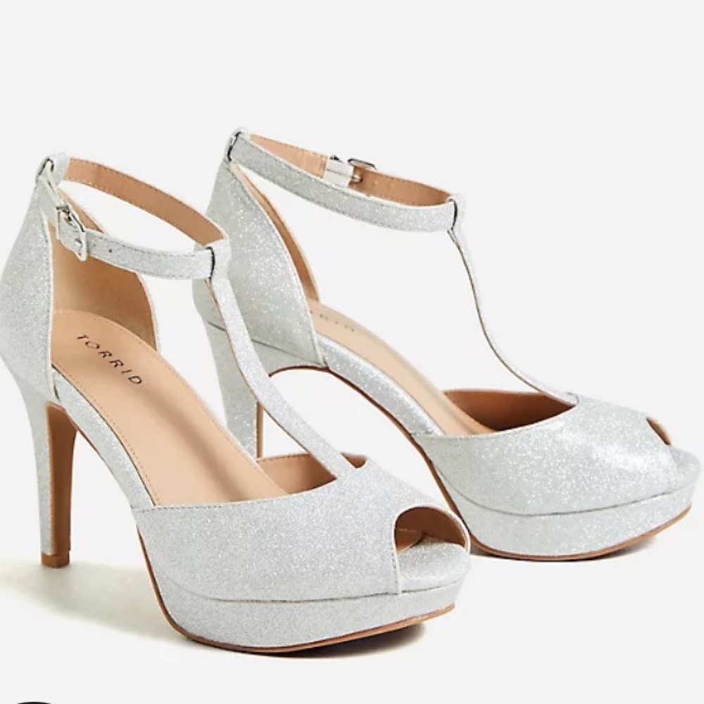 SILVER SHIMMER T-STRAP PLATFORM HEEL (WW)